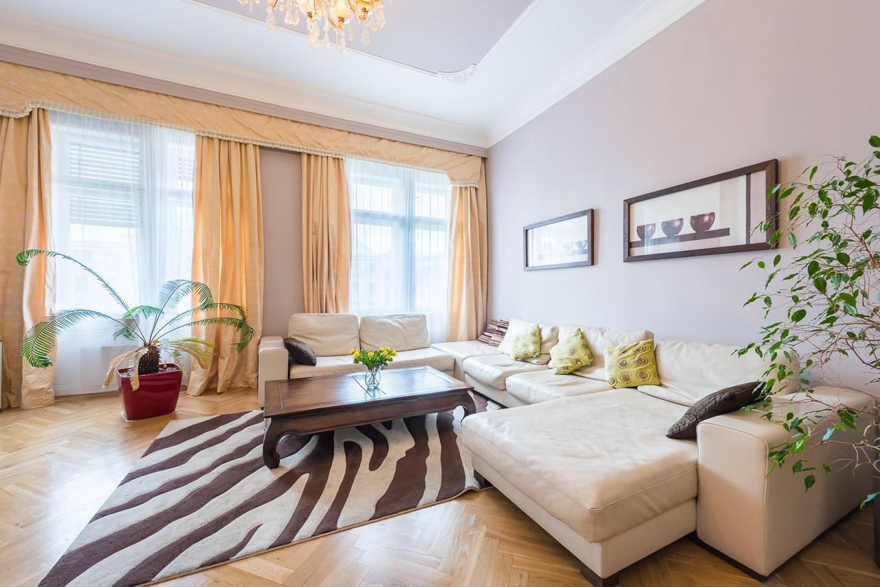 Wenceslas Square Apartment Praga Esterno foto